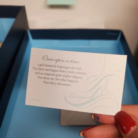 NEW Disney Glass Slipper Collection 8.5 Champagne Romance Gold sequins bow heels - Picture 11 of 13